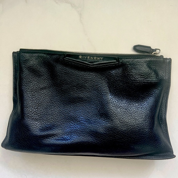 Givenchy pouch. Black leather with silver hardware. - Picture 3 of 5